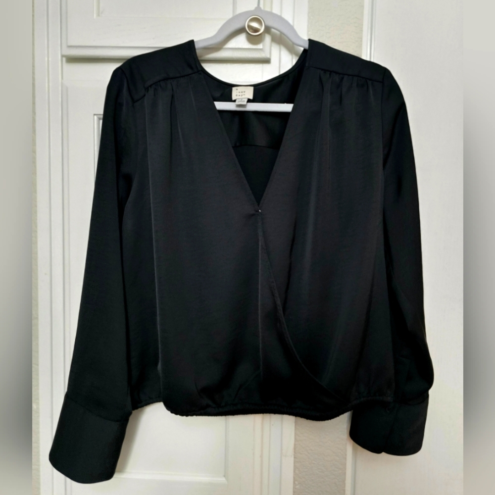 Elegant Black Women's Top Deep V Front Snap